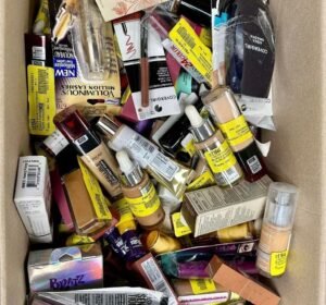 200-Unit Mixed Cosmetics Pallet - Wholesale Beauty Lot