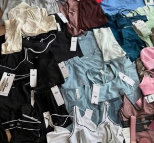 Alo Yoga Clothing Pallet 2