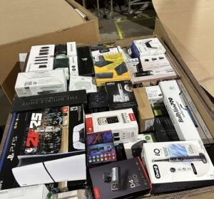 Buy 1 Amazon High-End Electronics Truckload: 26 Premium Tech Pallets