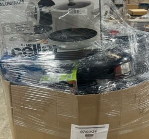 Buy Macy's Housewares Liquidation Pallet — 100+ Resale Units