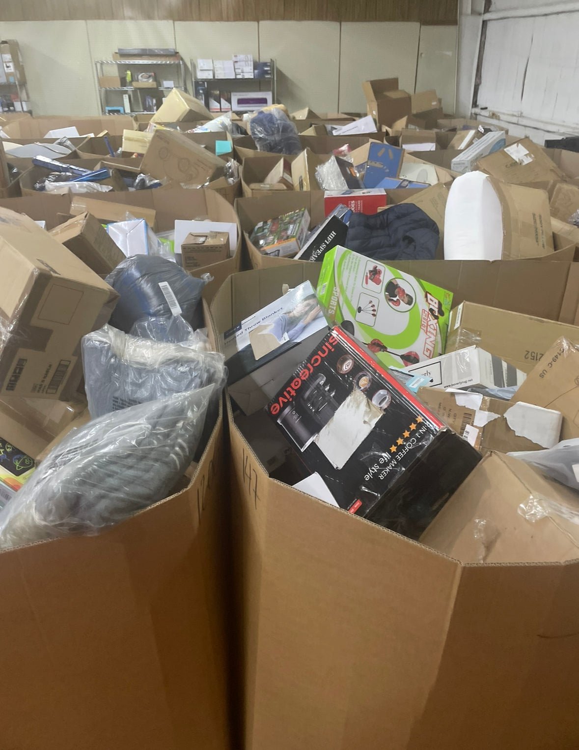 Walmart Smalls Truckload: 24-Pallet Wholesale Returns Freight Load